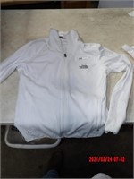 NORTH FACE JACKET SIZE LARGE - AS IS