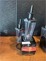 VITAMIX BLENDER W/ EXTRA JUG