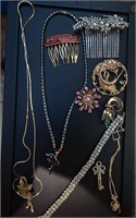 VTG 10 PC Costume Jewelry Lot Necklaces Roaches &