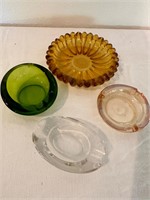 Vintage Art Deco Glass Ashtrays (4)