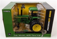 1/16 Ertl John Deere Model 4430 Tractor Precision
