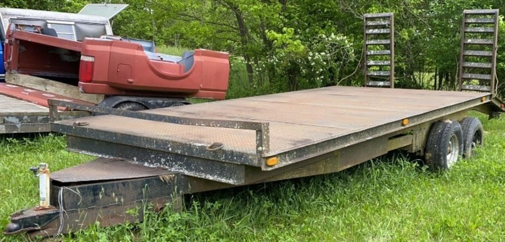 16 ft Tandem Trailer w/ 3ft Dovetail & Ramps
