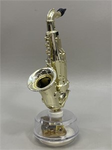 saxophone bottle holder music box