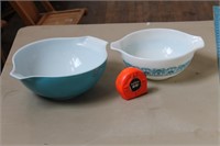 VINTAGE BLUE AND WHITE PYREX MIXING BOWLS