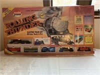 ROLLING THUNDER ELECTRIC HO SCALE TRAIN SET IN