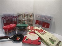 Christmas Kitchen Items - Assorted Lot
