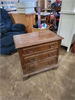 Ethan Allen nightstand dresser 24x30x18