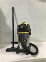 STANLEY STAINLESS WET/DRY VACUUM