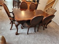 Wood Dining Table w/7 Chairs & 2 Leaves