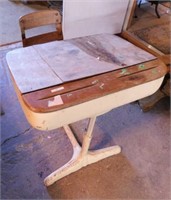 Vintge child's school desk