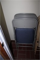 4 FOLDING CHAIRS