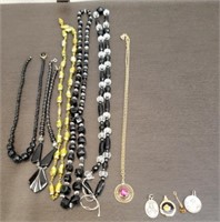 5 Fashion Necklaces, 4 Pendants & Golden Gate