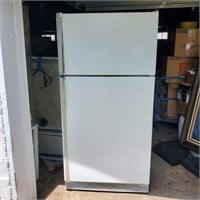 Kenmore 22cu.ft. Refrigerator Freezer