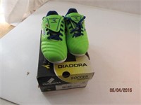 New Diadora Soccer Shoes Youth size 12