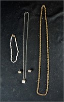 FASHION VINTAGE JEWELLERY