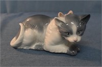 Lladro Porcelan Figure of a Kitten