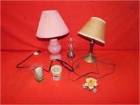 2 lamps, candles, kerosene lamp