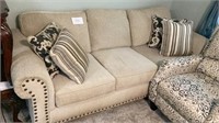 Nice Couch With 4 Throw Pillows Approx 90in Long