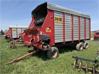 H&S 7+4 Twin Auger Silage Wagon