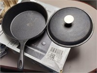 10in Cast Iron Skillet w/Lid