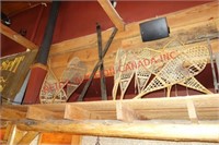 OLD SKIIS AND SNOW SHOES