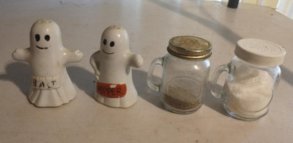 Ghost salt and pepper shaker set and glass salt