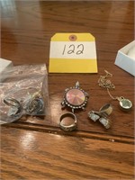 Costume rings and turtle broach