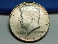 OF) 1965 Kennedy silver half dollar