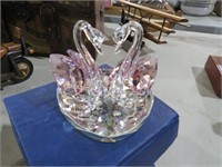 PINK AND CRYSTAL ART GLASS SWANS