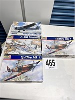 4 Airplane Models