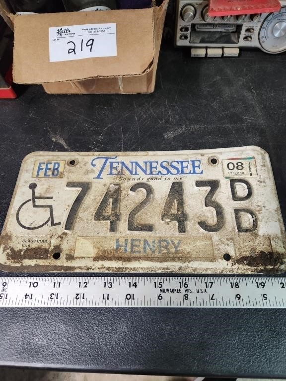 Henry County TN license plate & metal TAEP sign