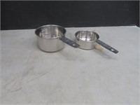 VERY LARGE QUANTITY ASSORTED S/S MEASURING CUPS
