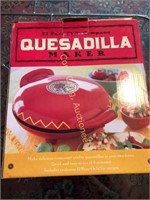 Quesadilla maker in box