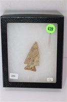 NATIVE AMERICAN ARROWHEAD W/ DISPLAY CASE 6 X 5