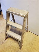 2ft aluminum step stool
