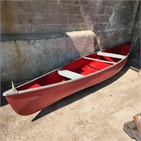 14' Fibreglass Canoe no paddles good condition