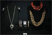 Ladies Costume Jewelry; Clip-On Earrings;