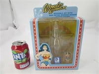 Figurine Wonder Woman avec Jet invisible