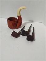 Group of 3 smoking pipes and a whimsical pottery