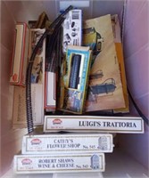 BOX OF ASSORTED TRAIN ACCESSORIES