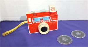 VINTAGE FISHER PRICE CAMERA W/ 2 PICTURE DISCS
