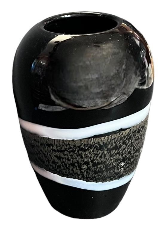 Gorgeous Black/Gray/White Vase