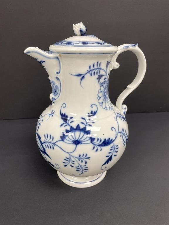 Antique Meissen Blue Onion Coffee Pot