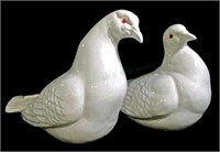 (2) ) Vintage Italian Ceramic Dove Statues
