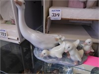 Lladro - Duck with ducklings