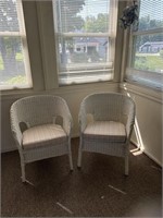 2 White Wicker Armchairs with Plaid Cushions