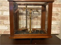 ANTIQUE BALANCE SCALE IN WOOD & GLASS