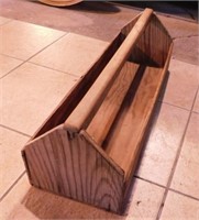 Primitive wooden carpenter's tool box - Metal tool
