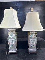 2 ORIENTAL PORCELAIN TABLE LAMPS