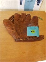 VINTAGE 1940'S JOE GORDON SPLIT FINGER BASEBALL